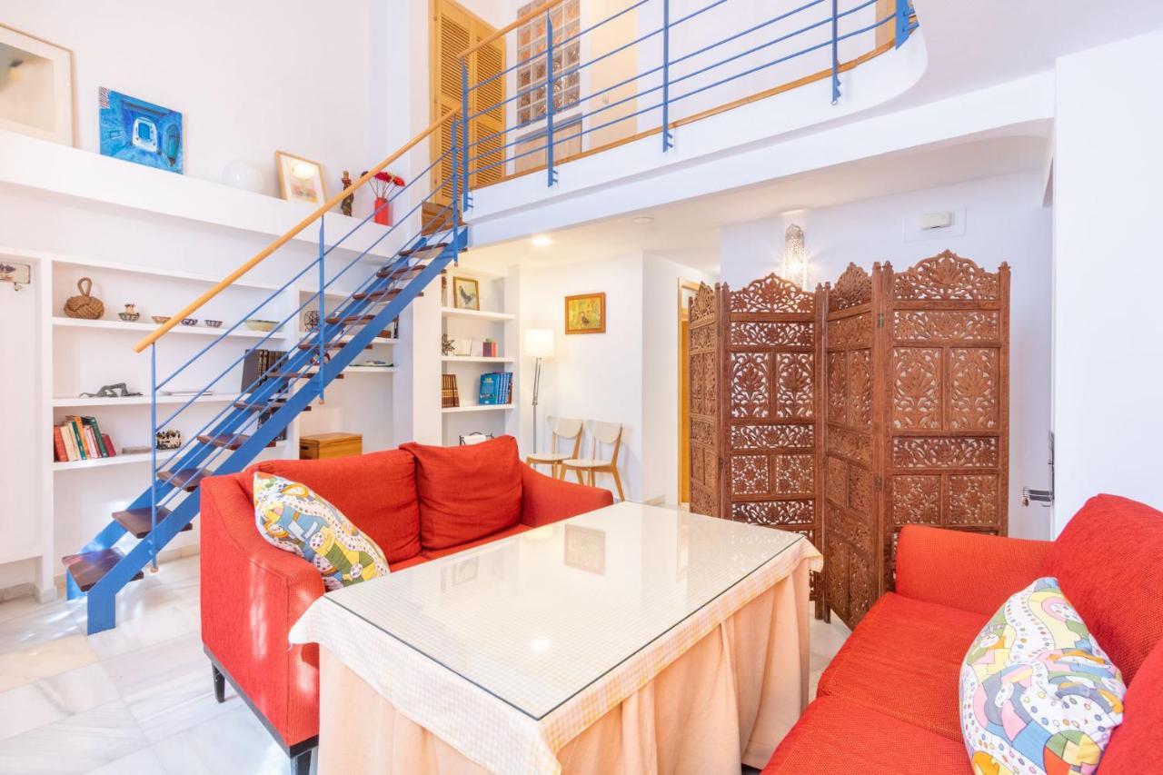 Goles Courtyard With Parking By Valcambre Apartment Севиля Екстериор снимка