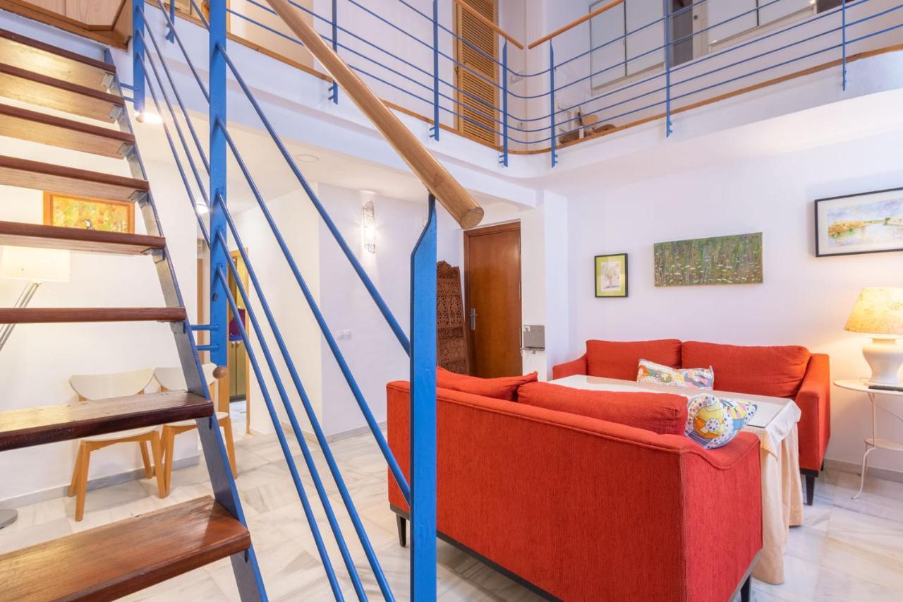 Goles Courtyard With Parking By Valcambre Apartment Севиля Екстериор снимка